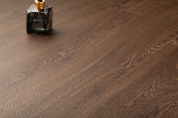 Grandeur Essential - Vinyl Plank - 7" × 48"