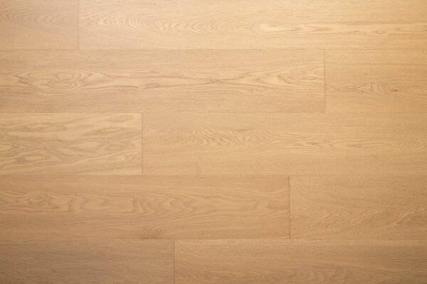 Grandeur Regal - European White Oak - 7-1/2" × RL Light Wirebrushed