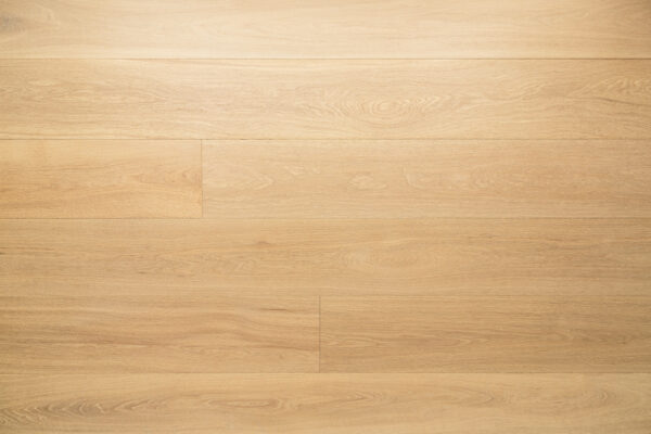 Grandeur Regal - European White Oak - 6" × RL Light Wirebrushed